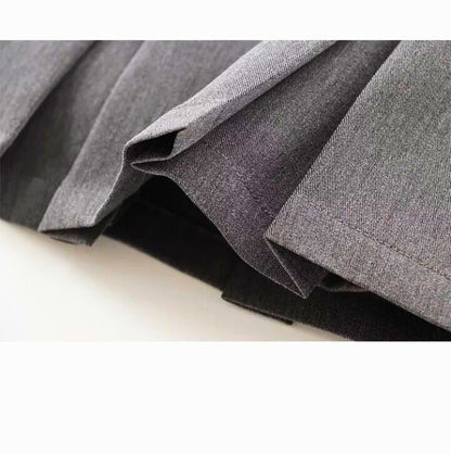 Faldas plisadas cortas: elegancia femenina. - MODA PAIXAO