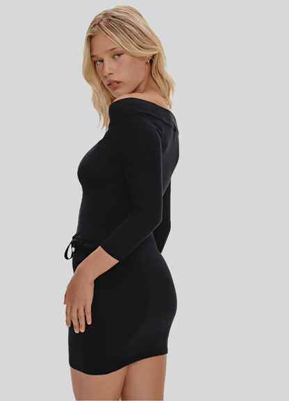 Vestido de punto a rayas con espalda descubierta