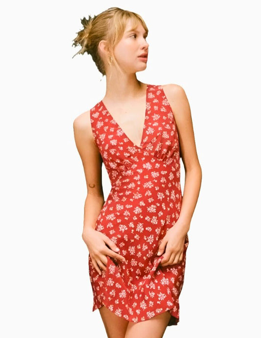 Vestido Mini Escote: Elegancia a la vista